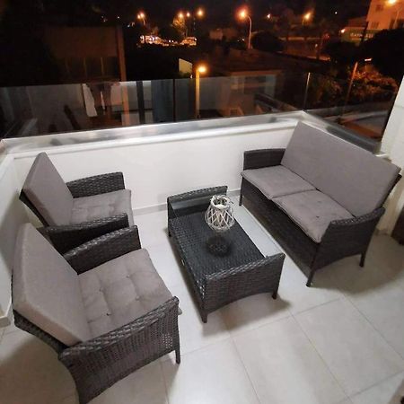 Tony'S Boutique Apartment Larnaka Exterior foto