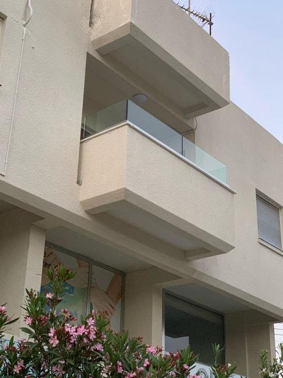 Tony'S Boutique Apartment Larnaka Exterior foto